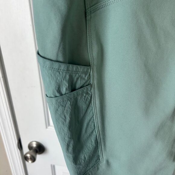 Carhartt Women's Force Fitted Lightweight Utility Legging in Blue Surf medium - Picture 2 of 6